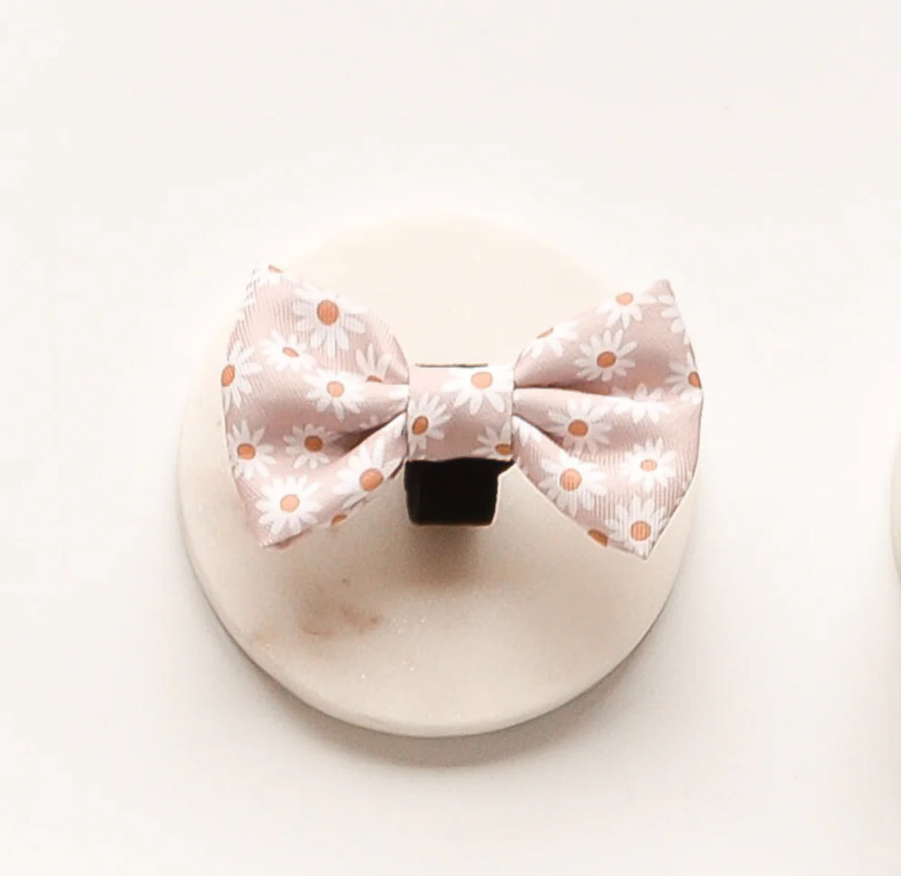 Daisy Chain Bow Tie